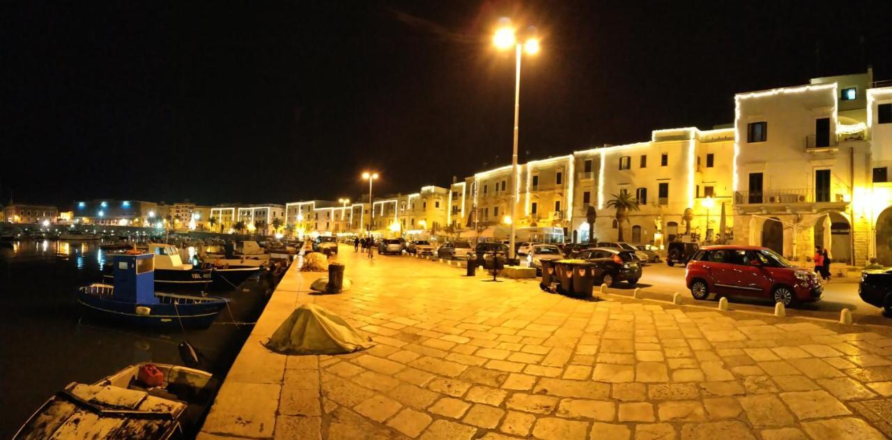 Monolocale Prezioso Villa Trani Eksteriør billede